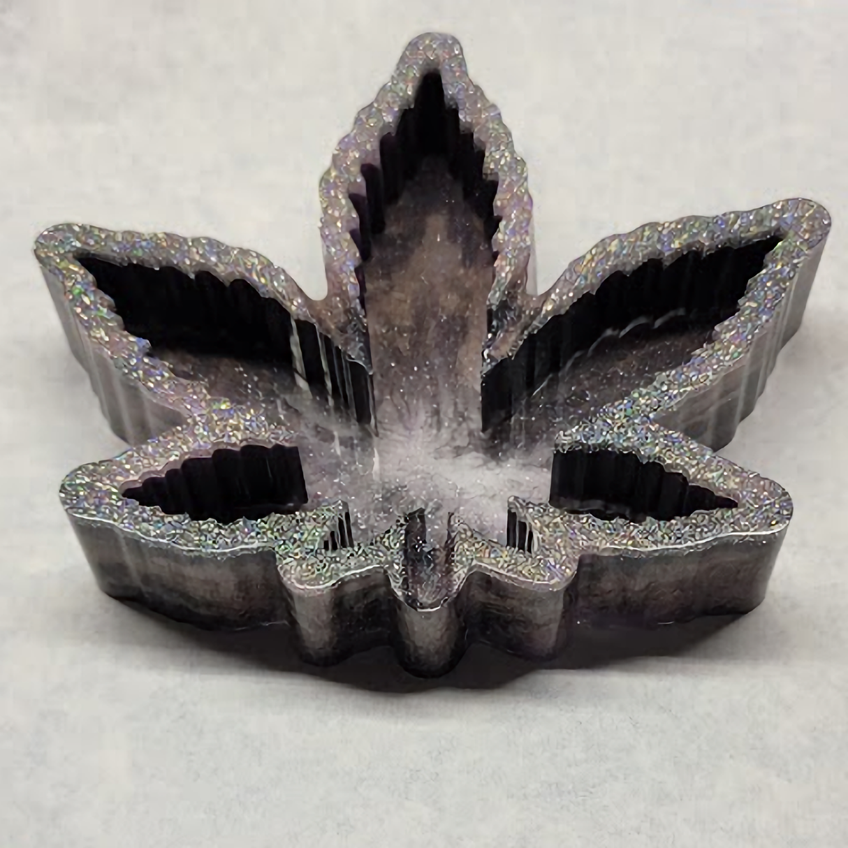 Maple Leaf Ashtray Jewelry Tray Ring Dish Trinket Tray Decorative Resin Birthday Holiday Gift Tray (Black and Silver)